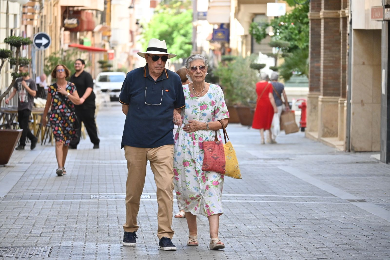 Las mejores imágenes de este sábado de intenso calor en las calles de Huelva