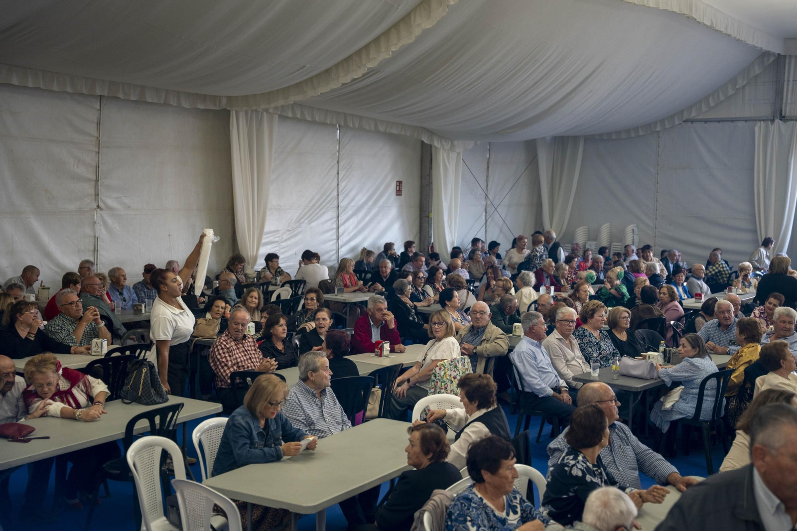 Las mejores imágenes de los churros con chocolate en la Feria de Albox
