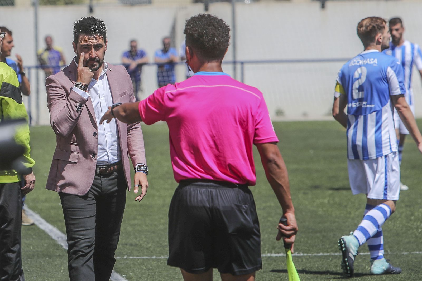 Jesús Pecci le hace un gesto a uno de los asistentes del Bazán-Jerez Industrial.