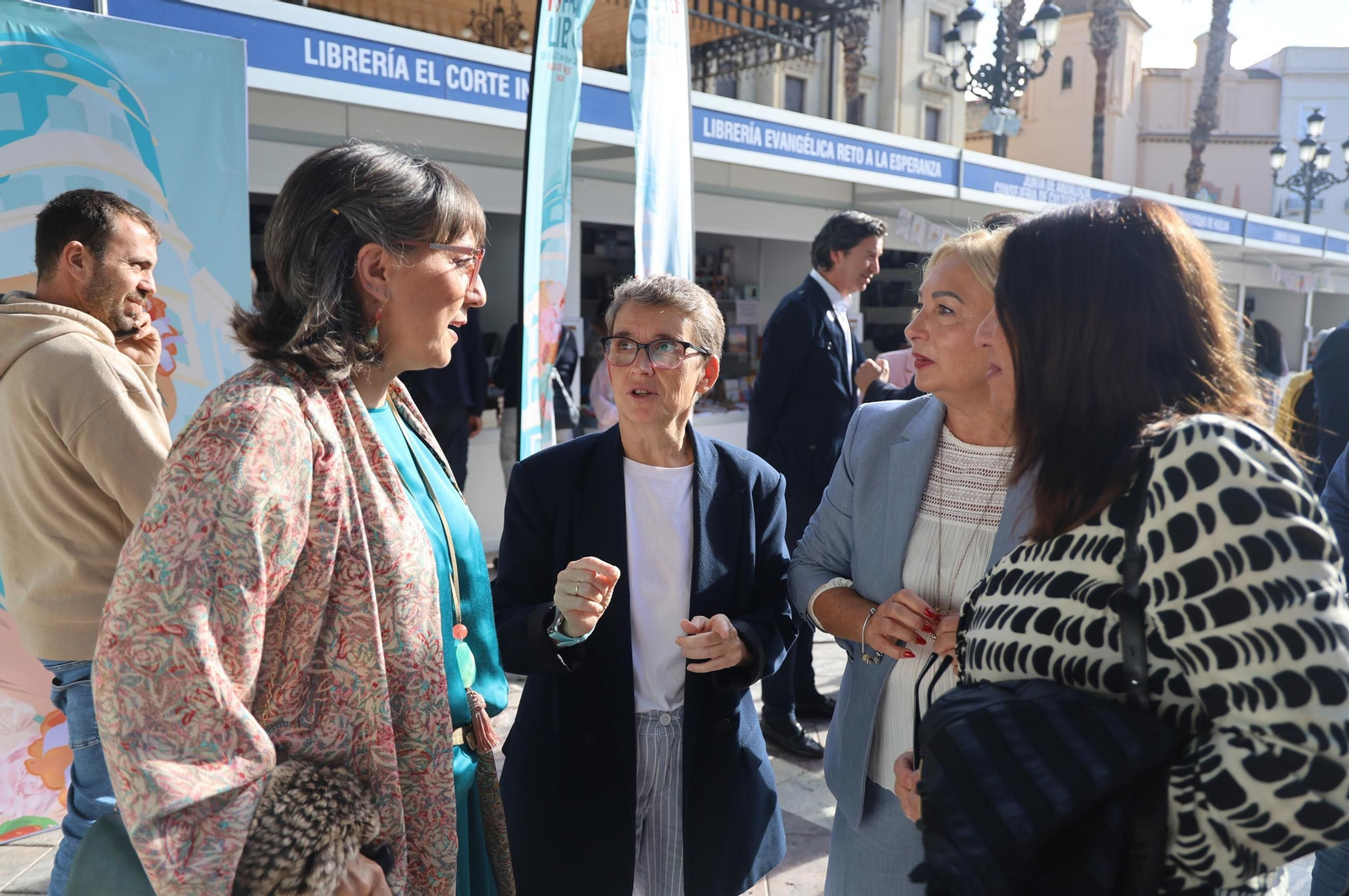 Imágenes de la  inauguración de la 48 edición de la Feria del Libro en Huelva