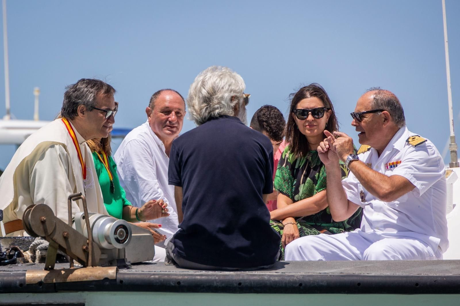 Las imágenes de la procesión marítima de la Virgen del Carmen de Gallineras en San Fernando