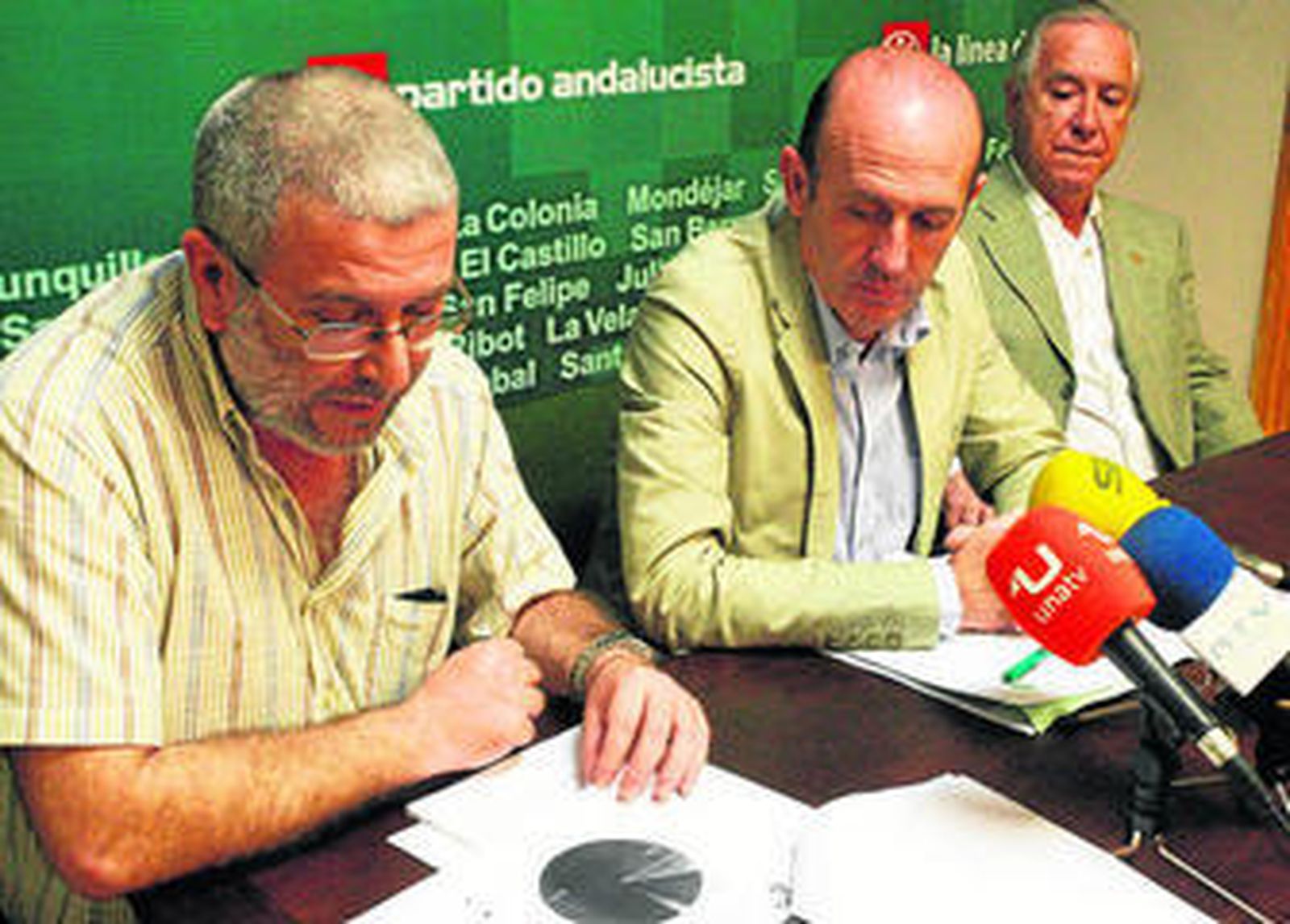 Juan Carlos Villalba, Ángel Villar y Lorenzo Gómez, durante la rueda de prensa.