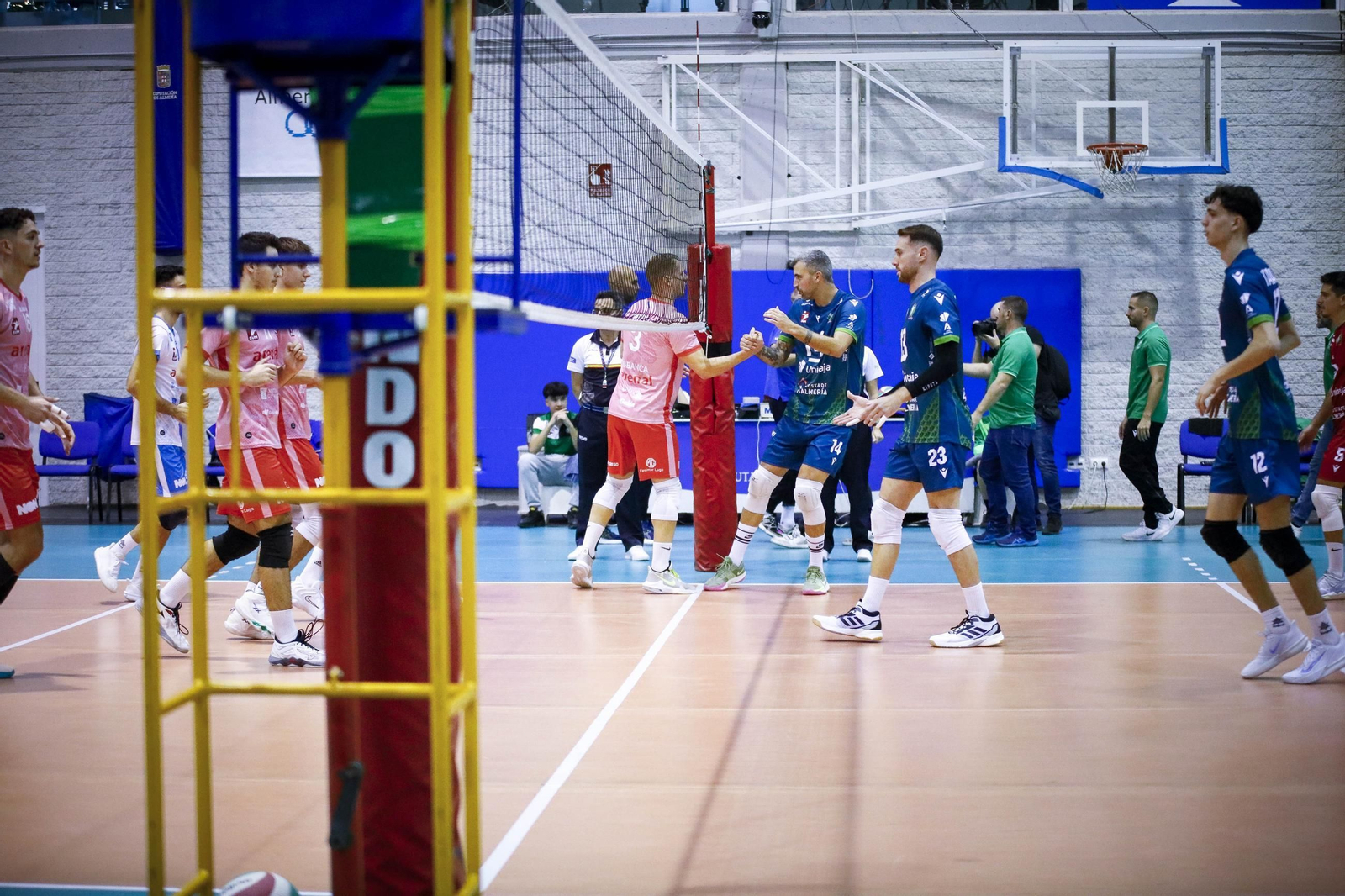 Unicaja Costa de Almería-Arenal Emeve de la Superliga, en imágenes