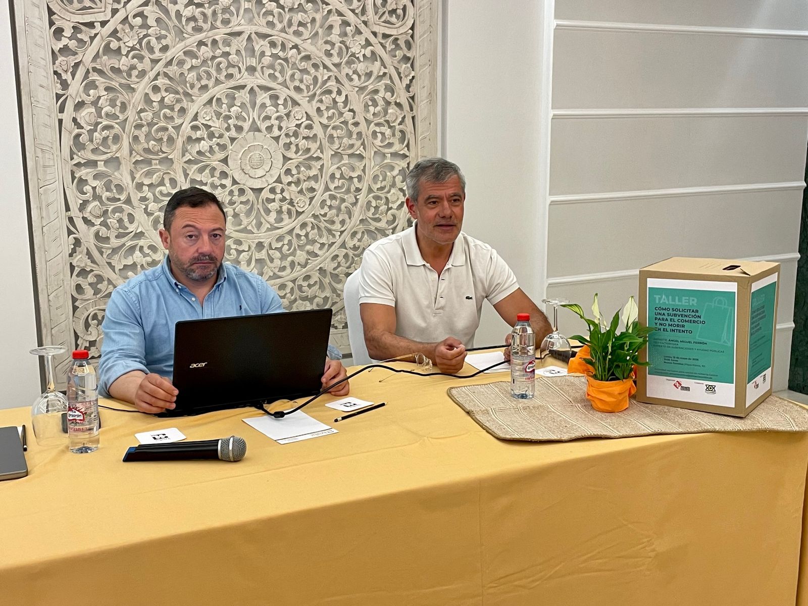 Angel M. Ferrón y Antonio Martín.