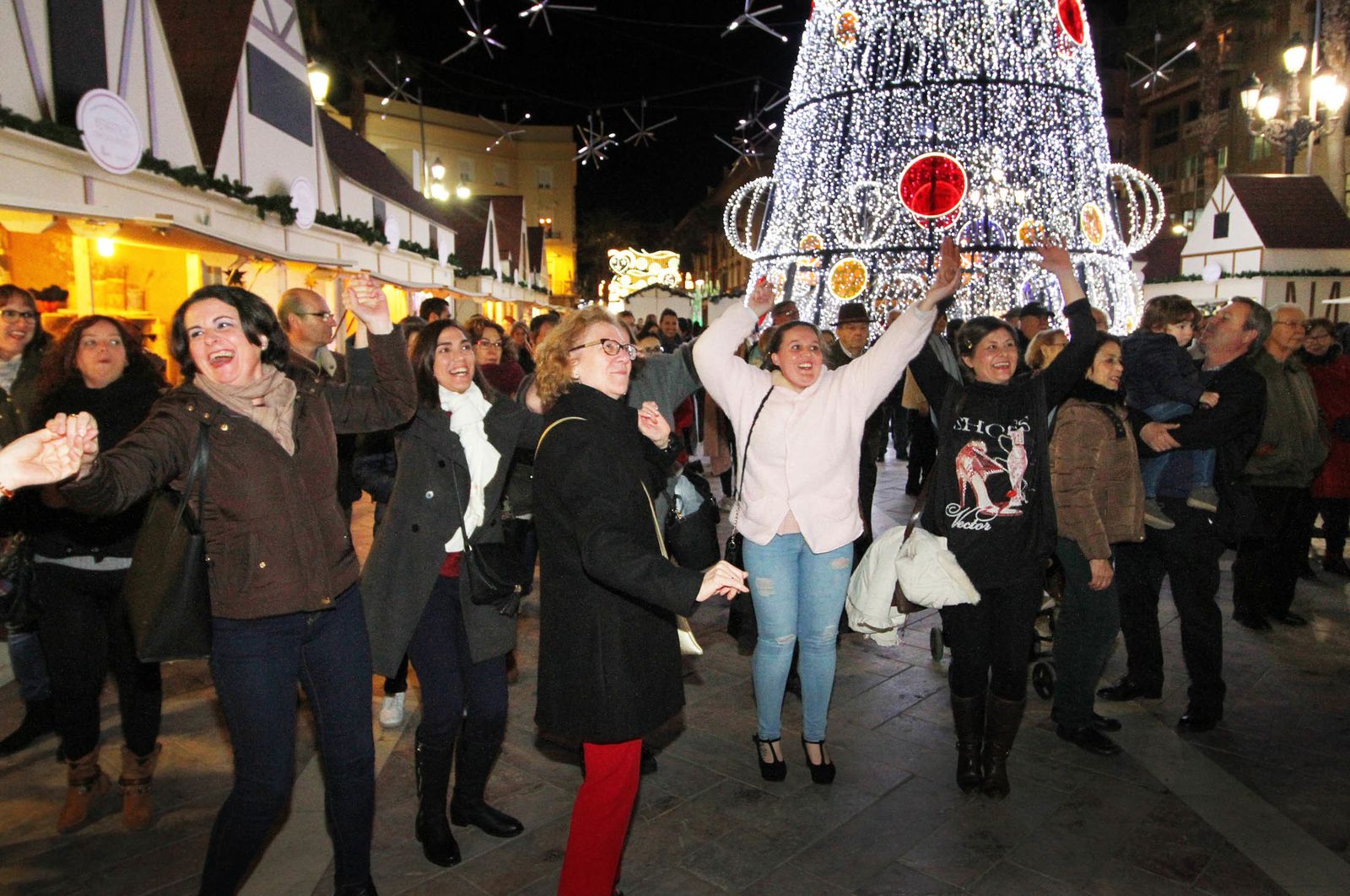 Imágenes del cuentacuento de la Navidad de Huelva Información.