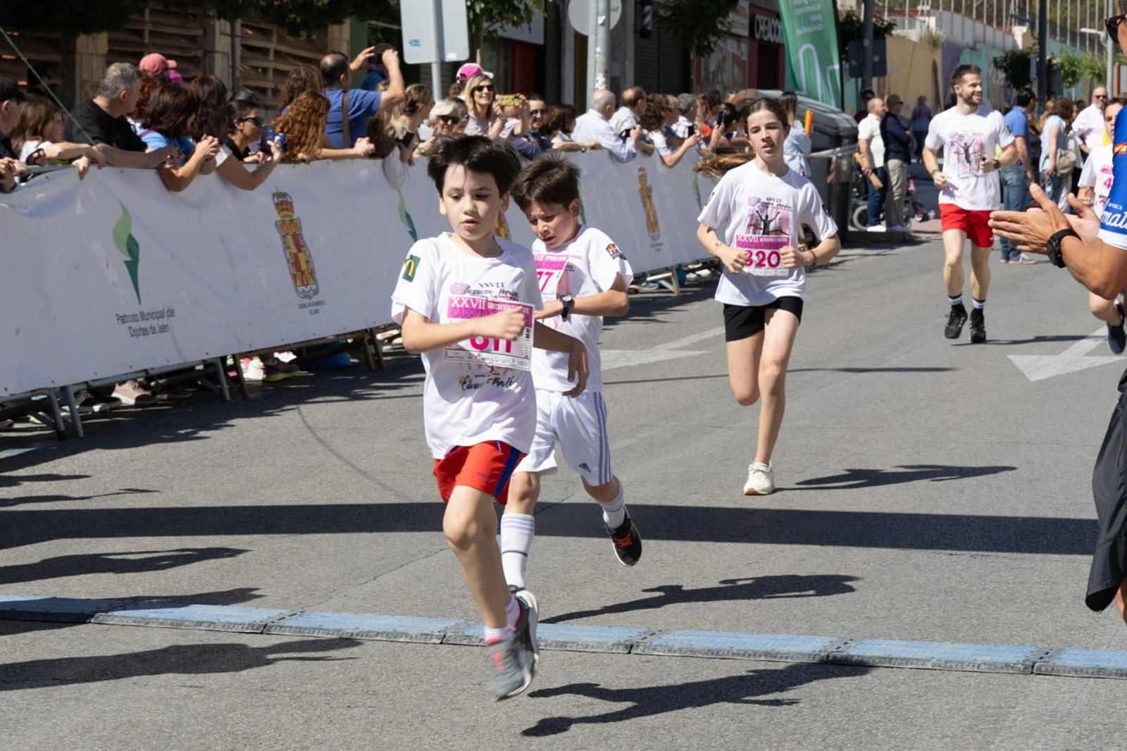 En imágenes: Éxito de participación en la  XXVII Carrera Popular 'Educación por el Deporte'  de Maristas