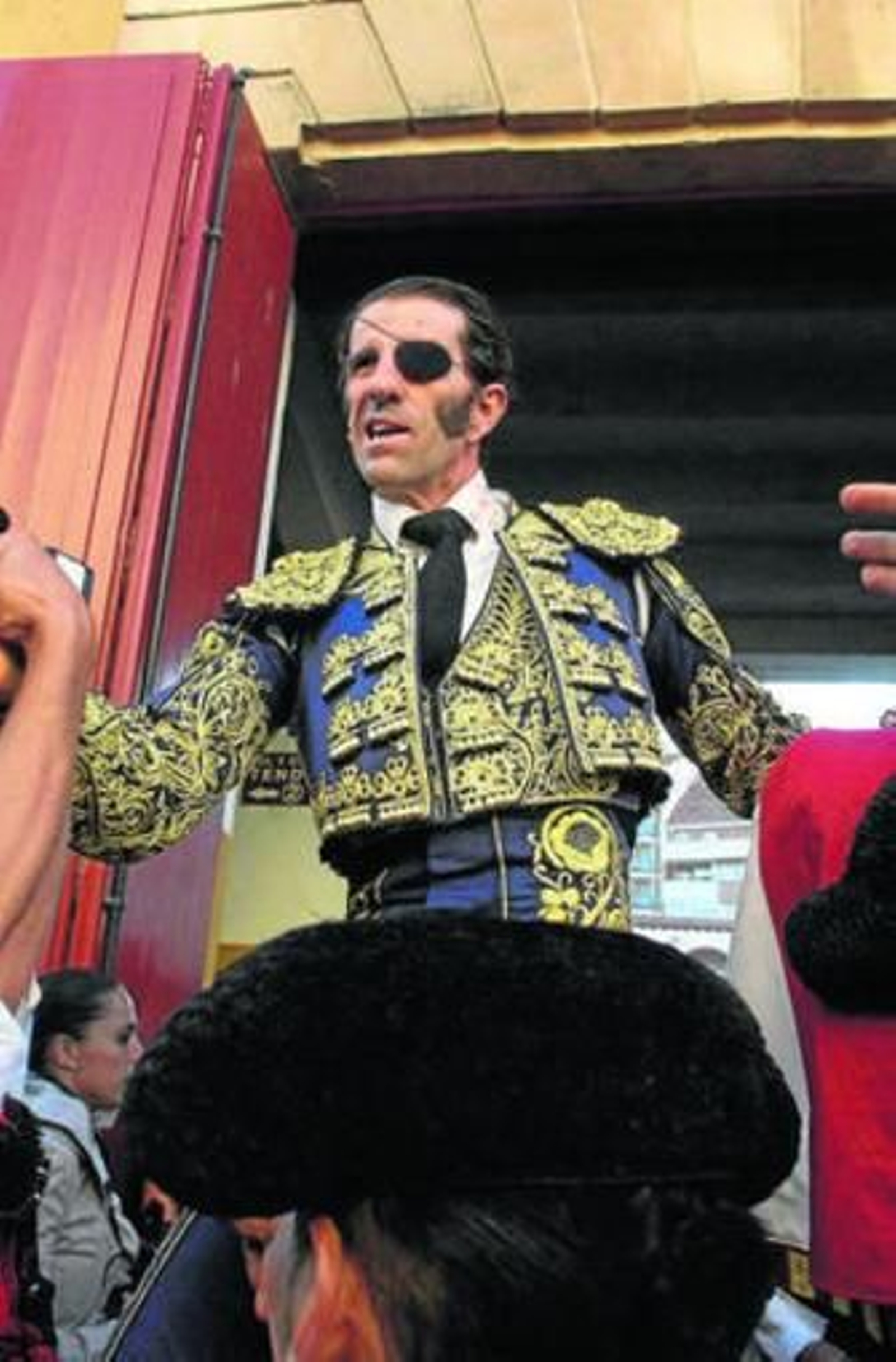 Juan José Padilla, en su salida a hombros.