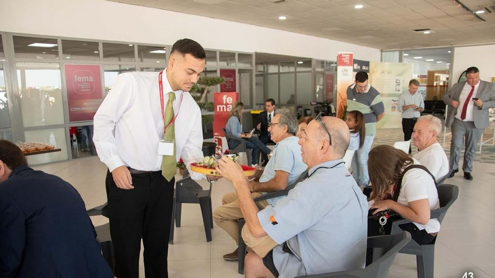 Showcooking ofrecido por el chef Francisco Javier Copado.