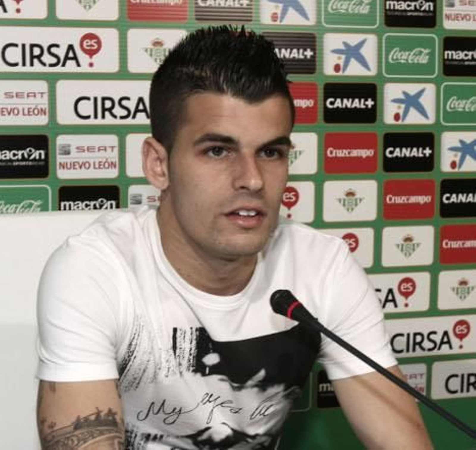 Álex Martínez: "Vamos al Camp Nou sin ningún miedo"