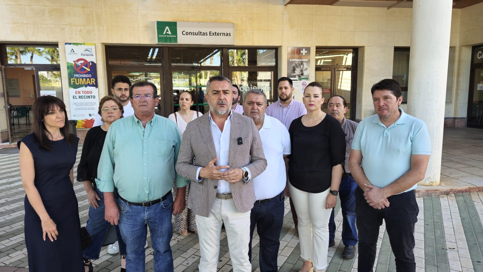 Juan Antonio Lorenzo junto a dirigentes socialistas de la comarca del Poniente Juan Antonio Lorenzo junto a dirigentes socialistas de la comarca del Poniente