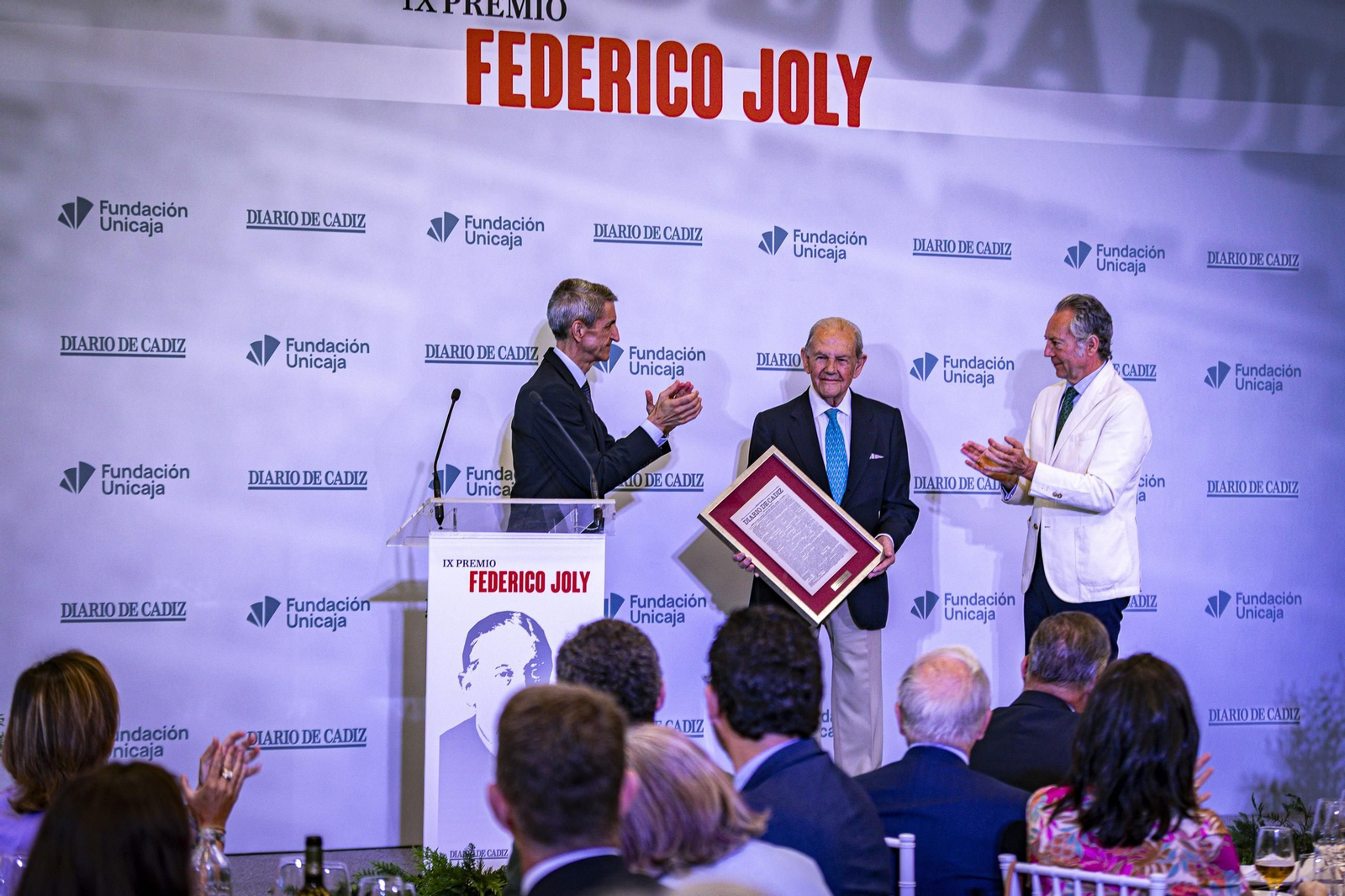 Las imágenes de la entrega del IX Premio Federico Joly a José Bohórquez Mora-Figueroa en Cádiz