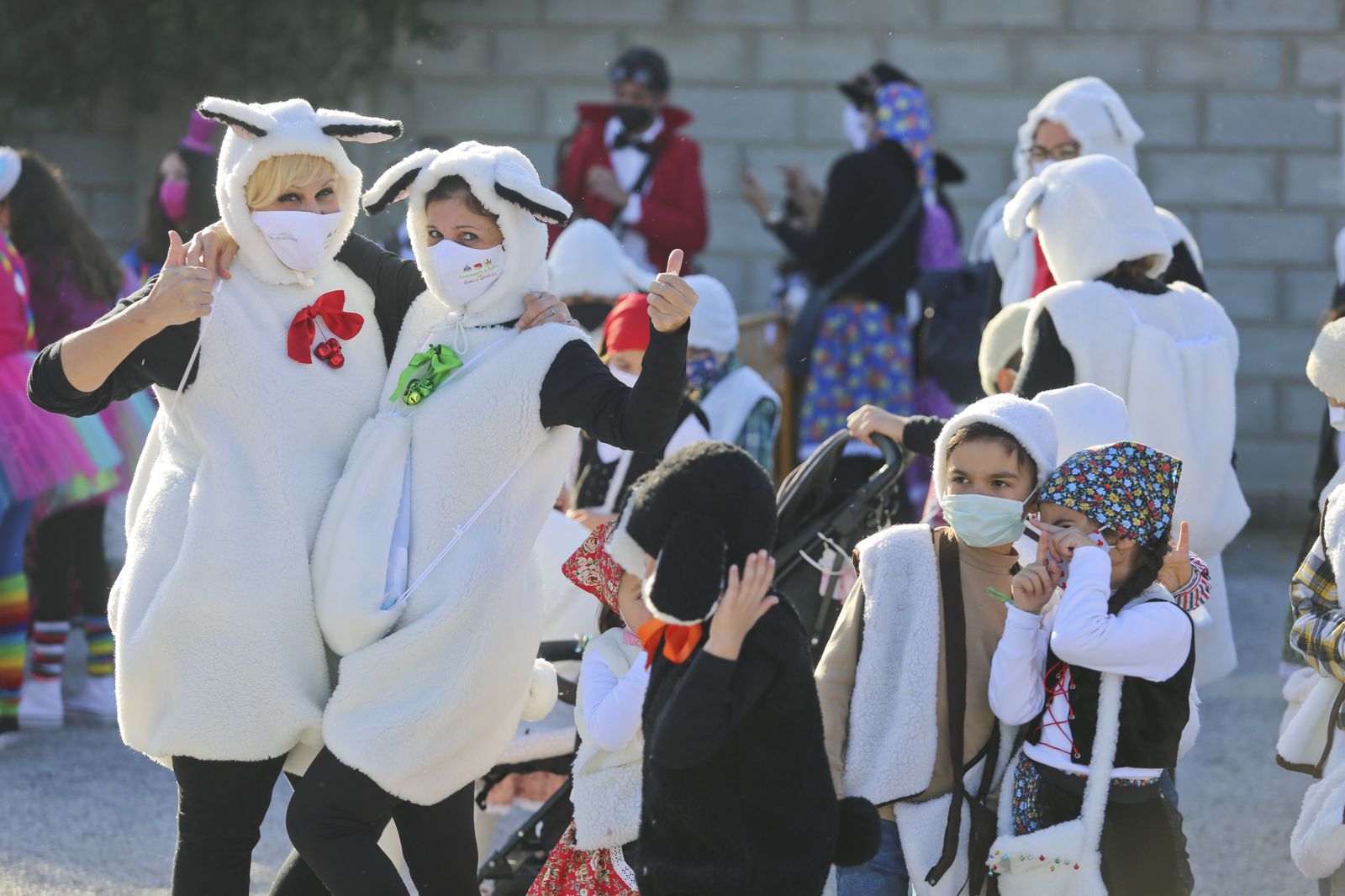 La cabalgata de Reyes recorre Puerto de la Torre, en Málaga, en fotos