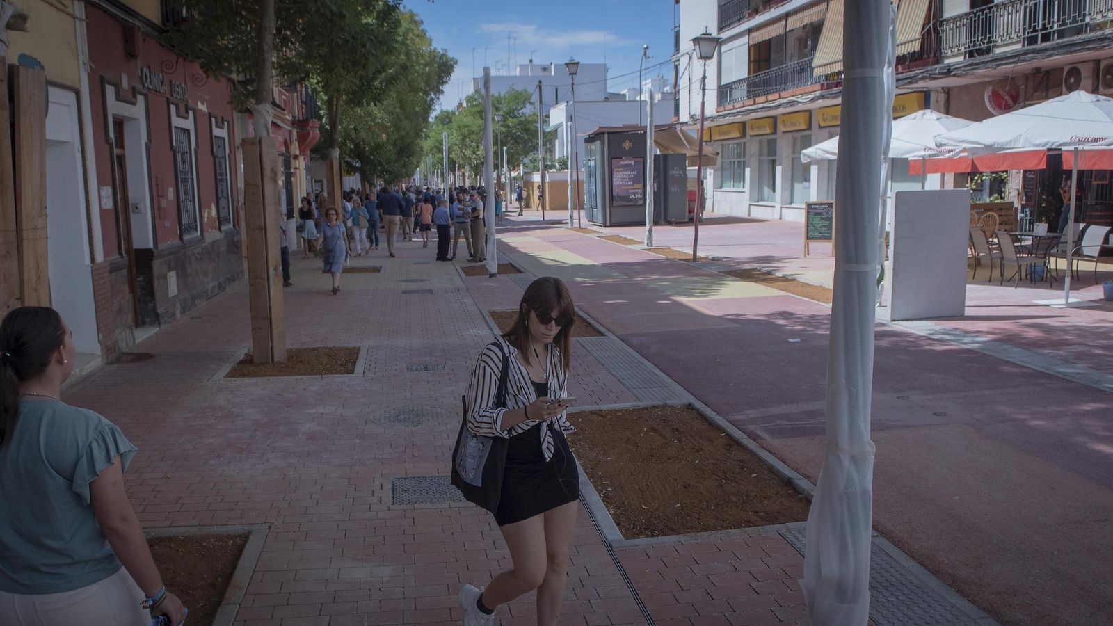 Vista de la Cruz Roja a falta de las plantaciones de arbustos y árboles nuevos