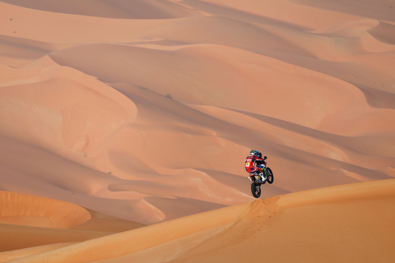Las espectaculares imágenes del Dakar por las dunas