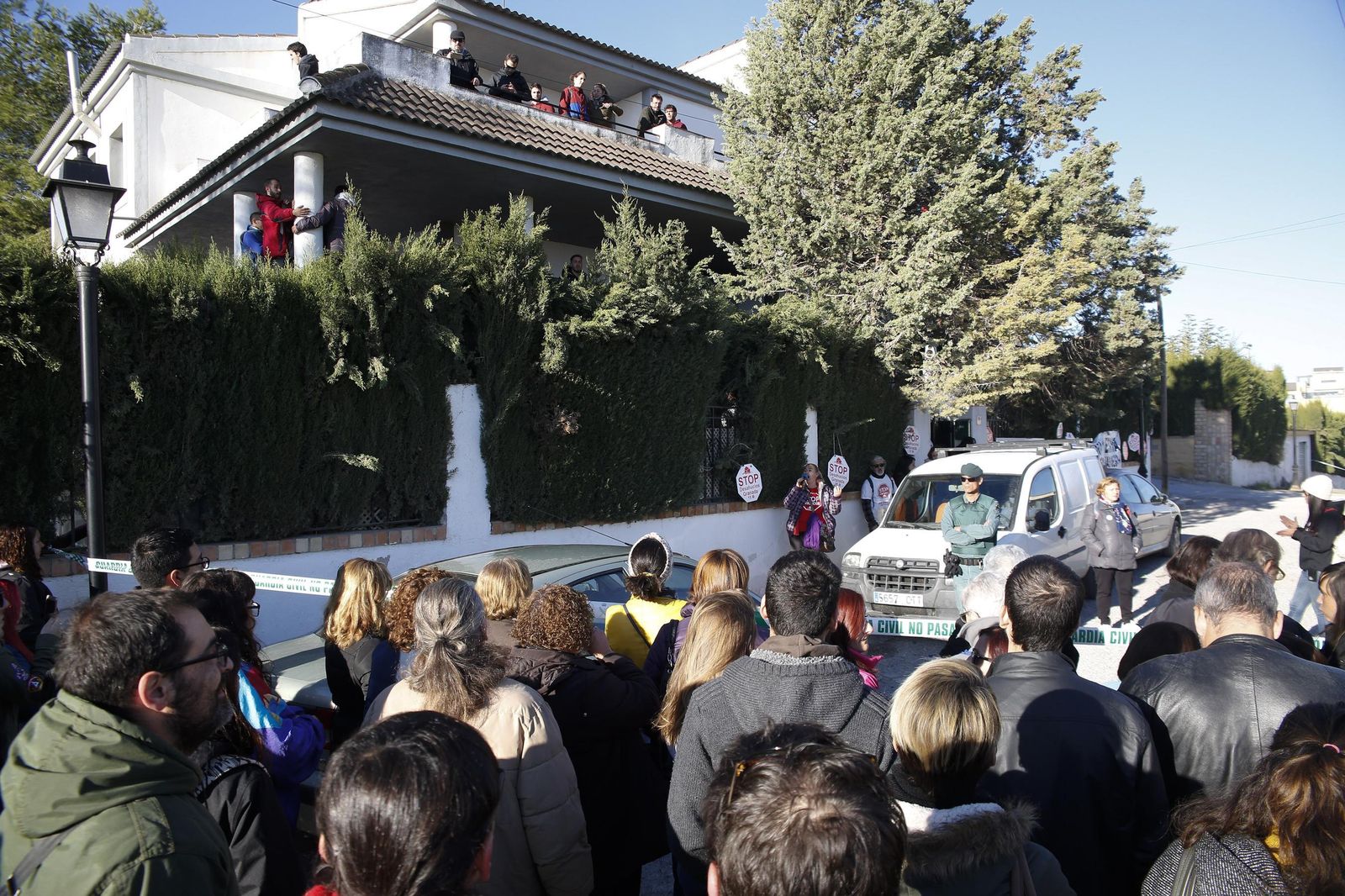 Las imágenes del desahucio en Las Gabias