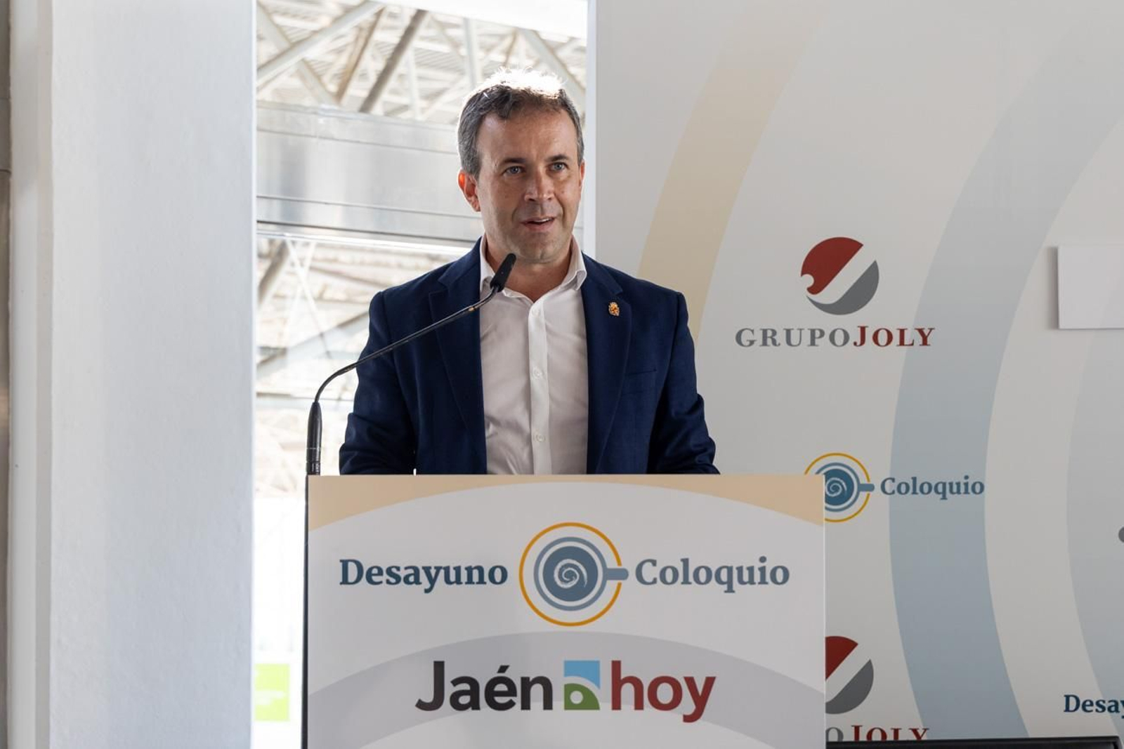 Desayuno, Coloquio "Redefiniendo el Rumbo: Jaén y su Nuevo Modelo de Ciudad"