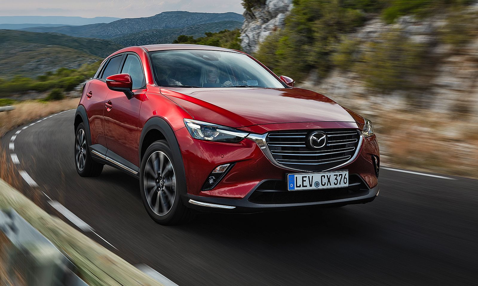 Mazda espera batir récord de ventas en 2018 con los SUV como principal apuesta