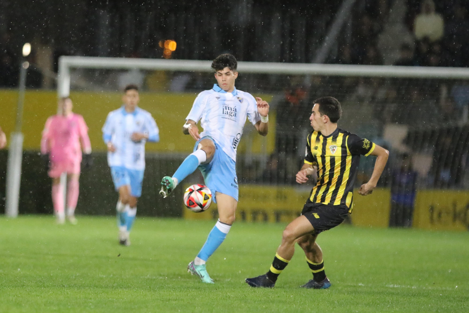 El Barakaldo-Málaga CF, en fotos