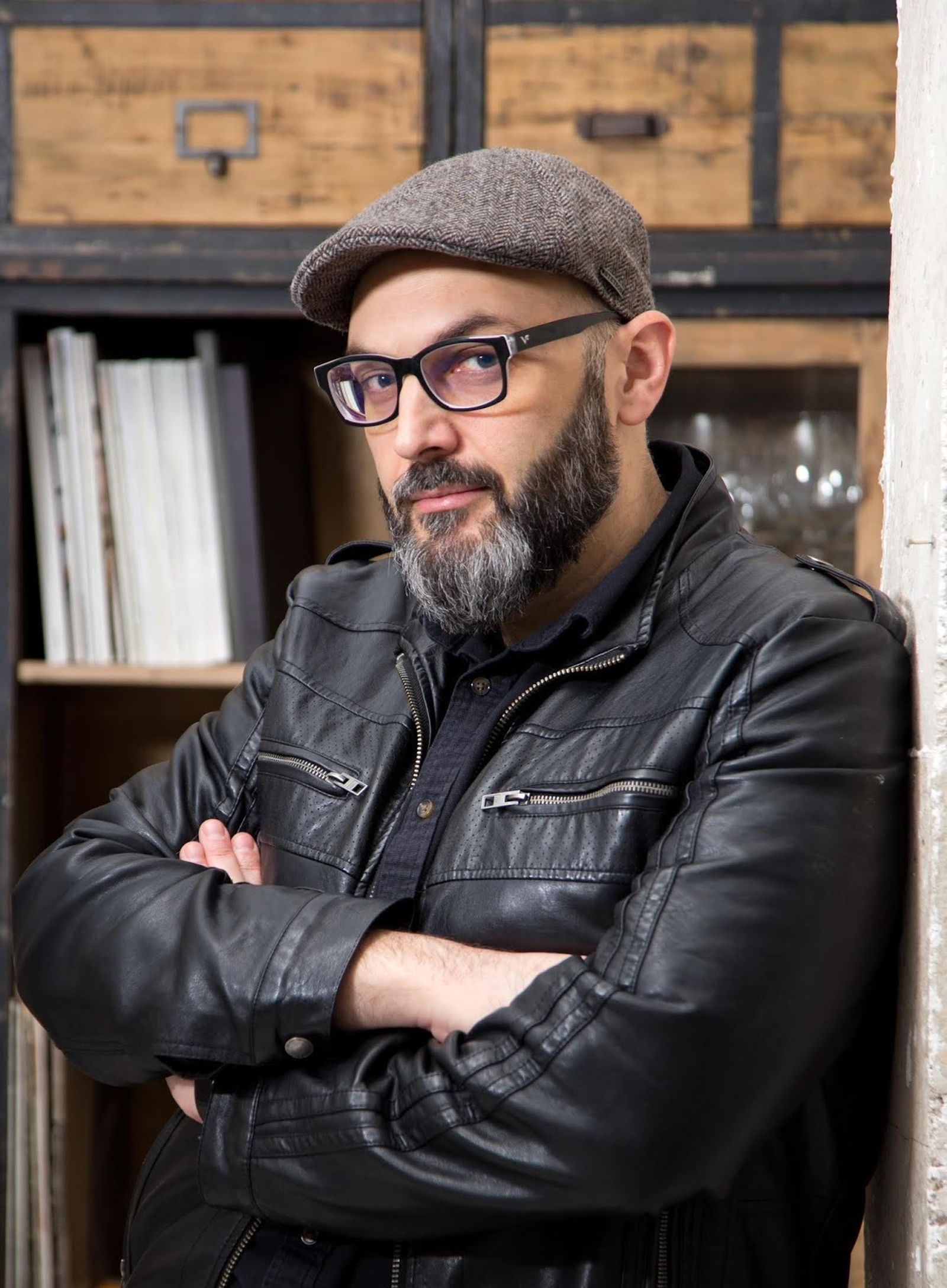 El escritor Miguel Ángel Hernández.