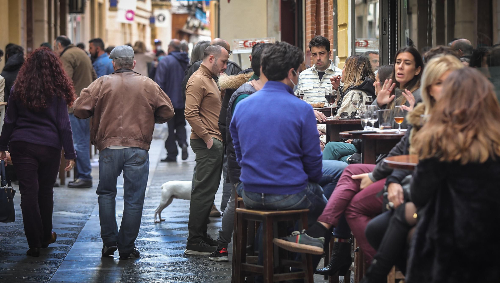 Poco ambiente en los bares del centro de Jerez