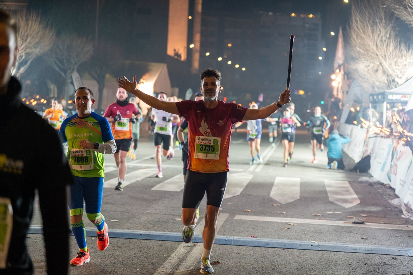 En imágenes: búscate en tu llegada a meta de la Carrera de San Antón 2026 (6)