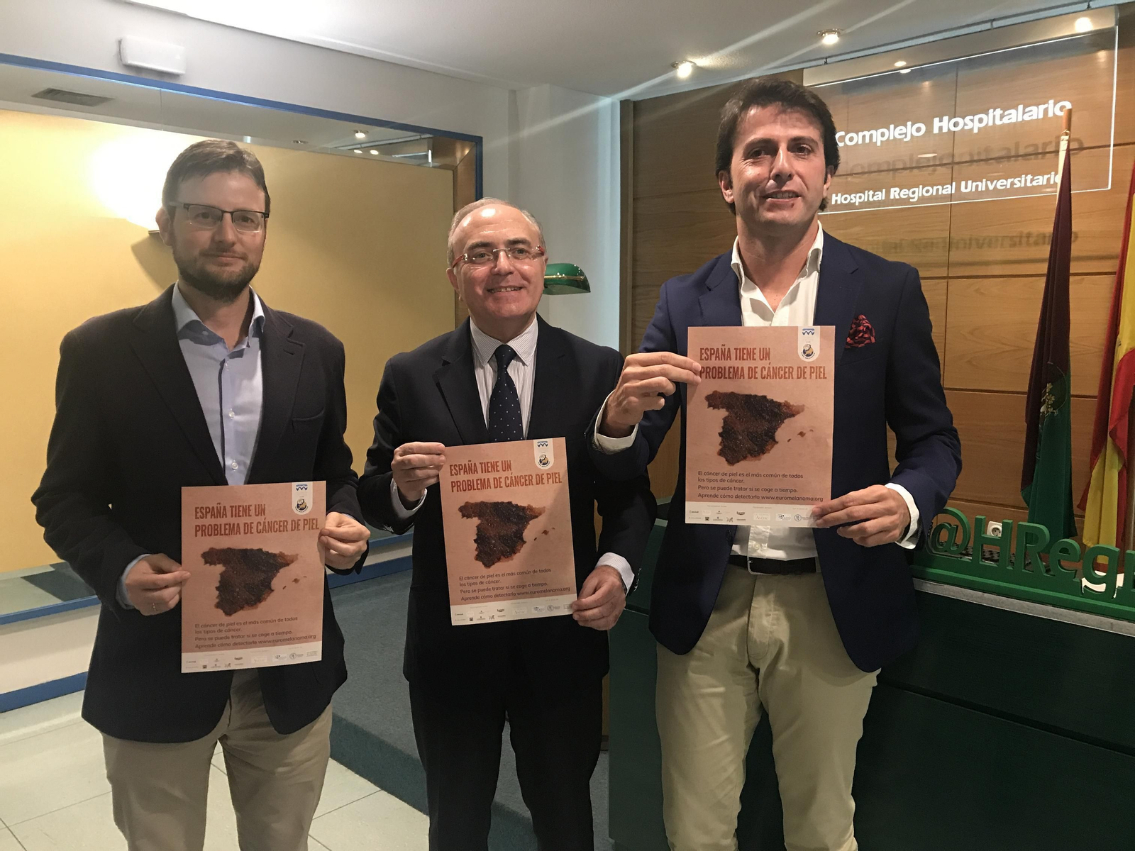 Javier del Boz, Agustín Buendía y Leandro Martínez en la presentación de la campaña contra el melanoma.