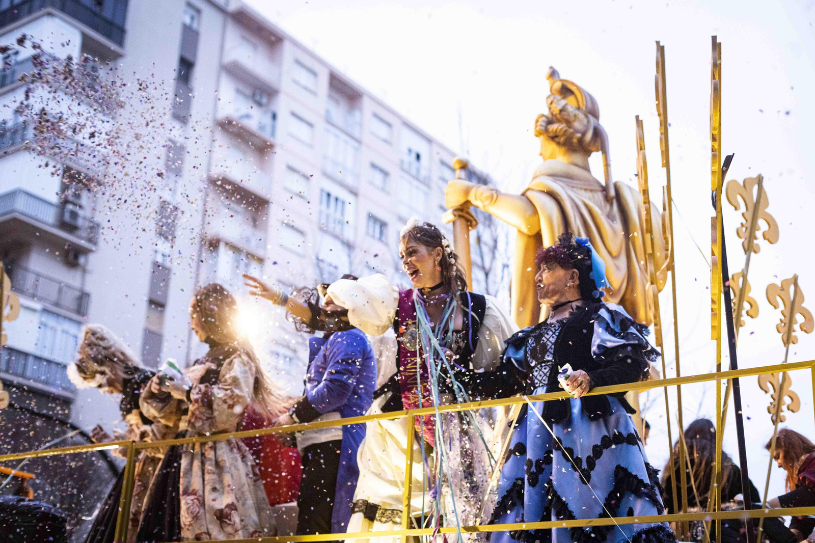 La Cabalgata Magna del Carnaval de Cádiz 2024, en imágenes