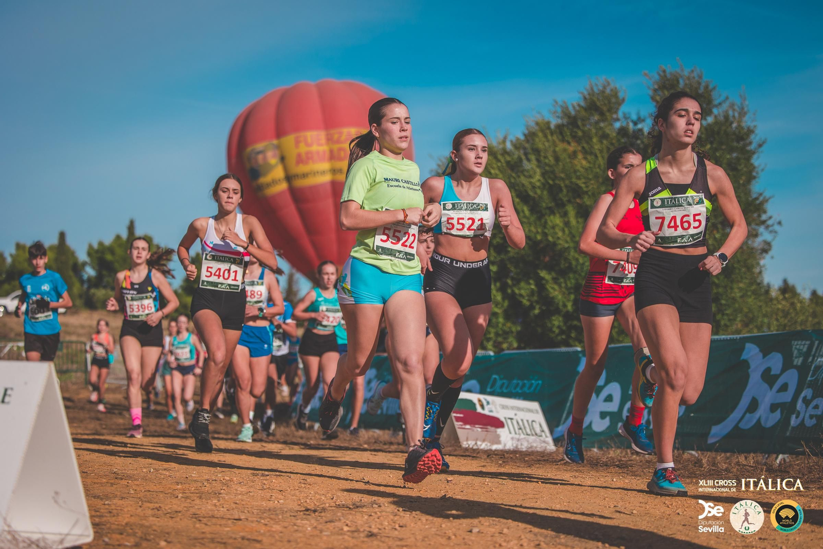 Búscate en las fotos del Cross de Itálica 2025 | 6