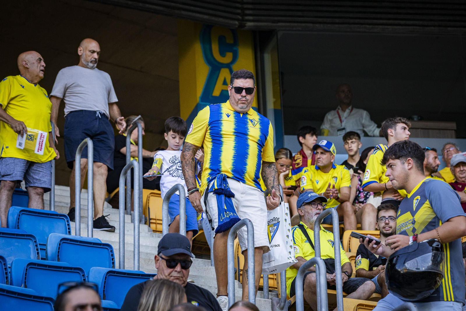 Búscate en el partido Cádiz-Alavés