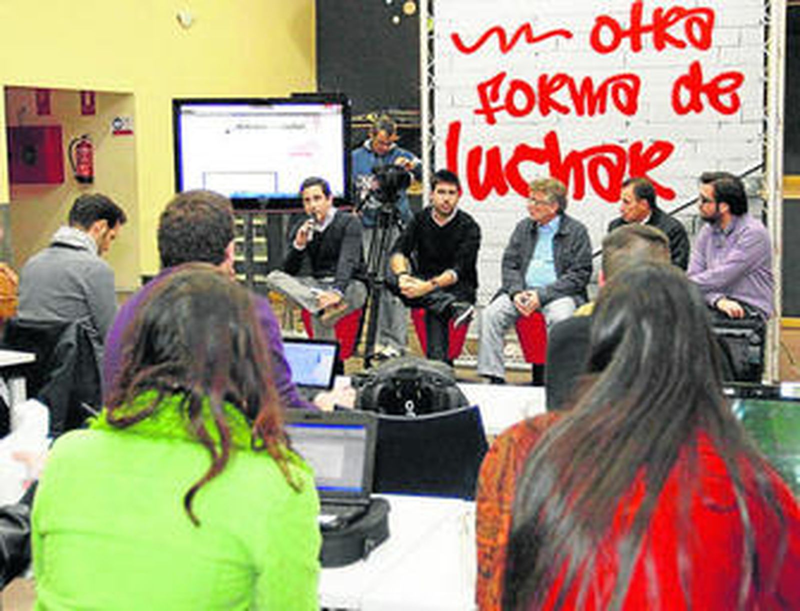 Momento del acto que tuvo lugar ayer en el Centro de Iniciativas Juveniles Box.
