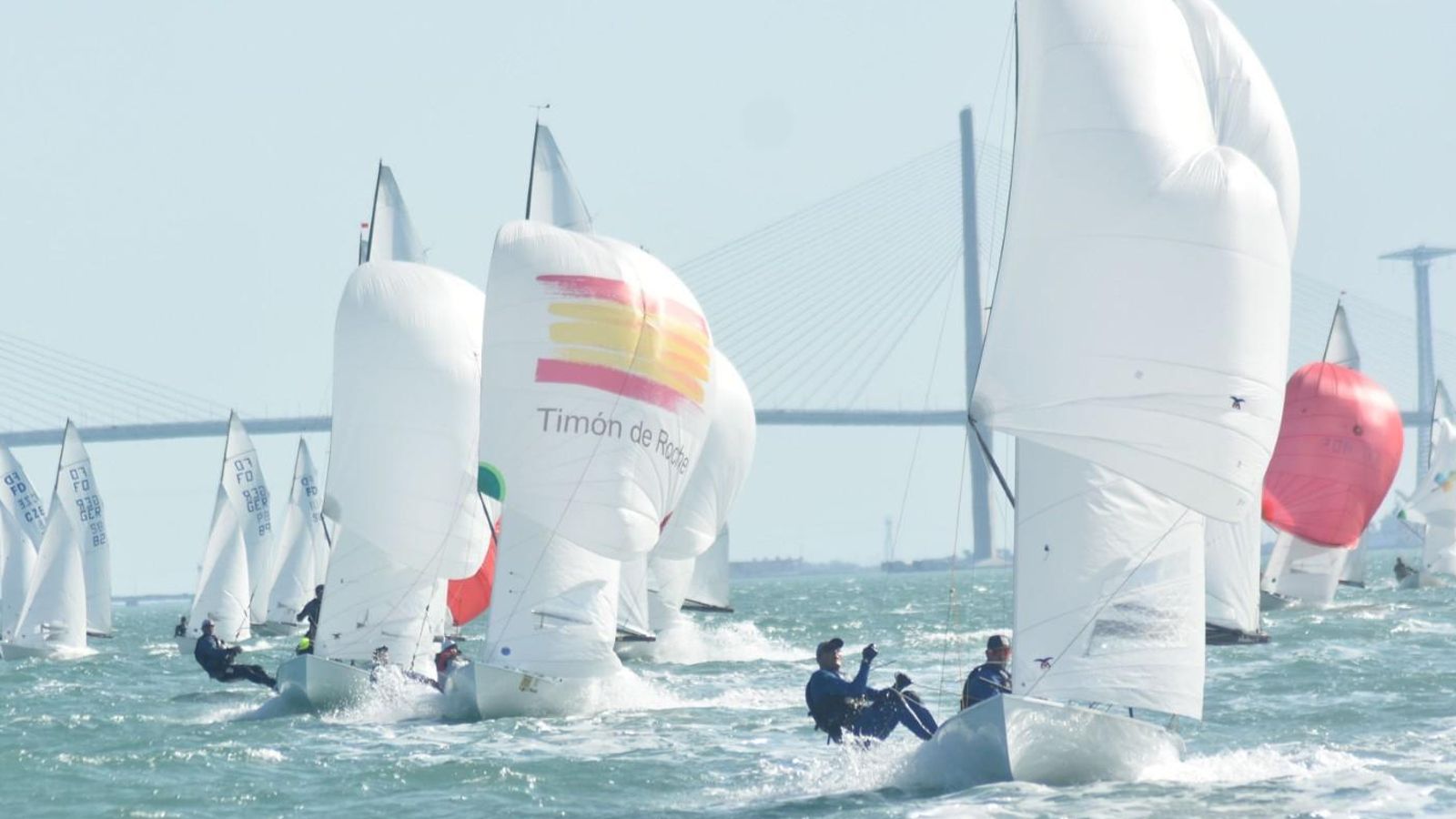 'Timón de Roche', con Fran Martínez y Pepe Ruiz 'El hijo del viento', salvó el día con una gran segunda prueba.