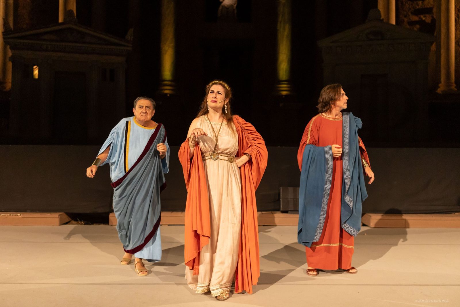 Mariano Peña, Cristina Almazán y Moncho Sánchez-Diezma, en una escena de ‘Las nubes’.