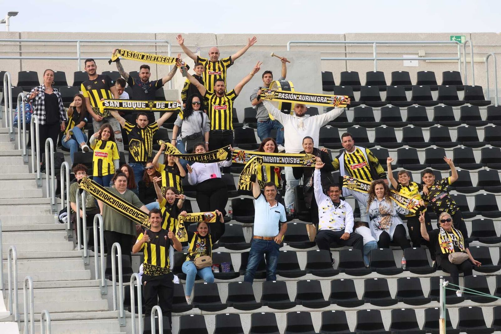 El Balompédica Linense-San Roque de Lepe, en imágenes