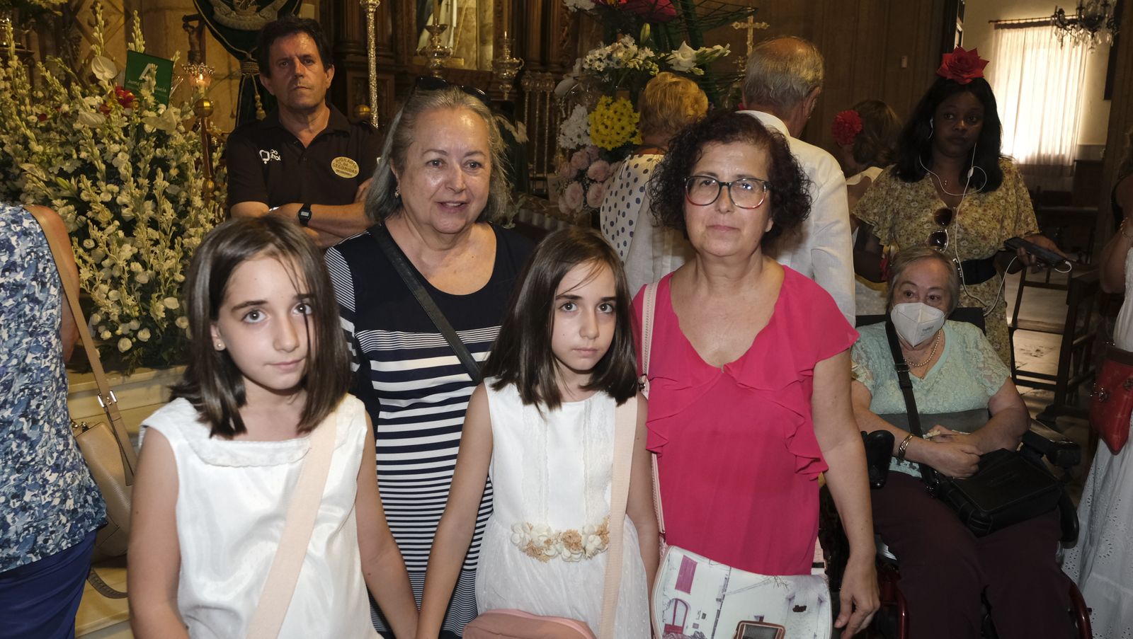 Imágenes de la ofrenda floral a la Virgen del Mar. Feria de Almería 2022