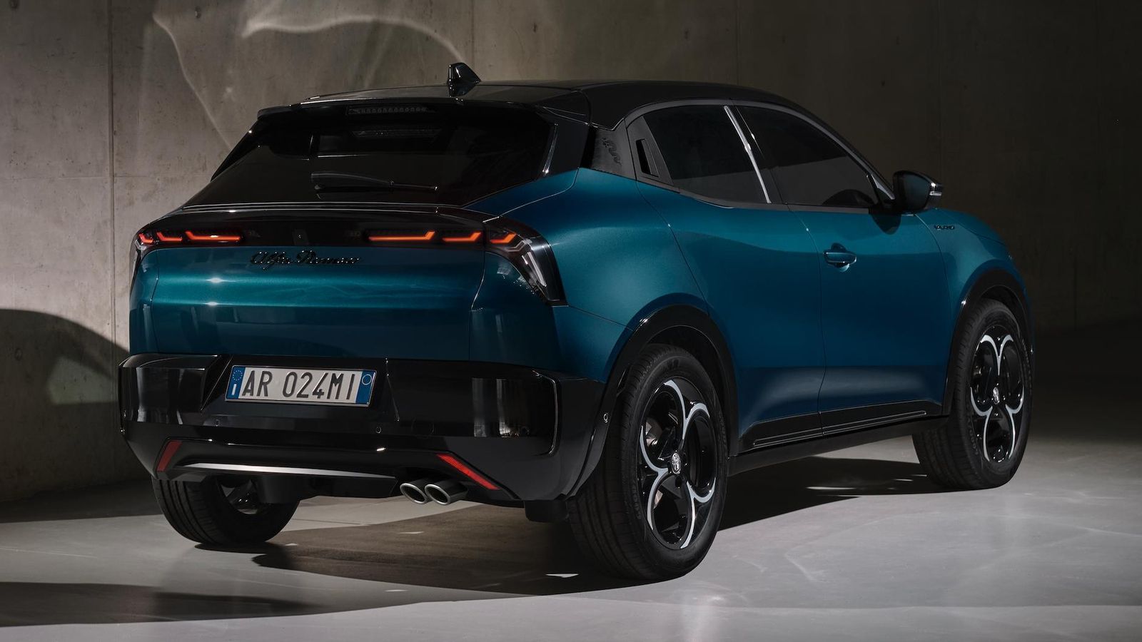 De mantener el nombre de MIlano, Alfa Romeo podría haber tenido que enfrentarse a un embrollo, cuando menos de orden administrativo, que la marca ha decidido evitar.