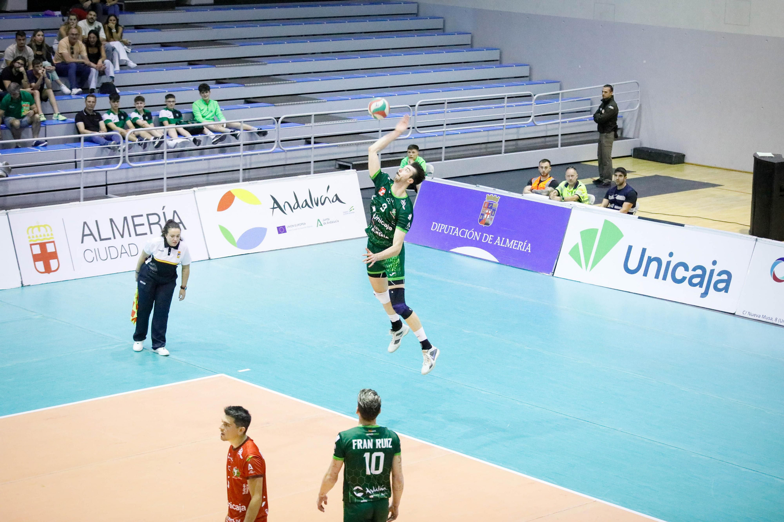 Imágenes del partido entre Unicaja Almería y Grupo Herce Soria