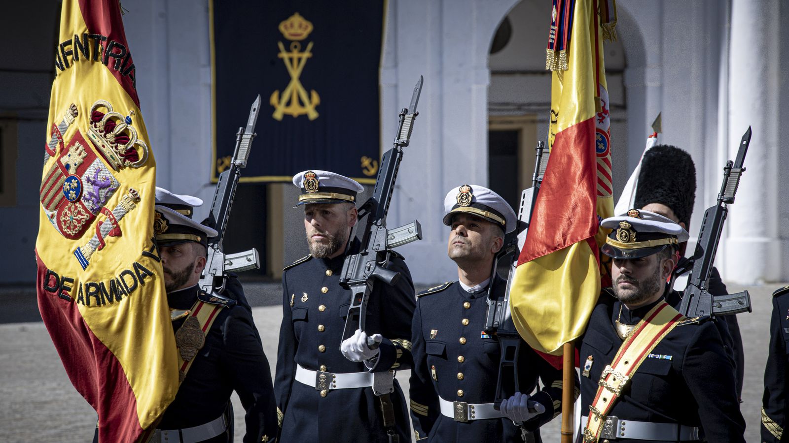 Las imágenes de la celebración del 489º Aniversario de la Infantería de Marina en Cádiz