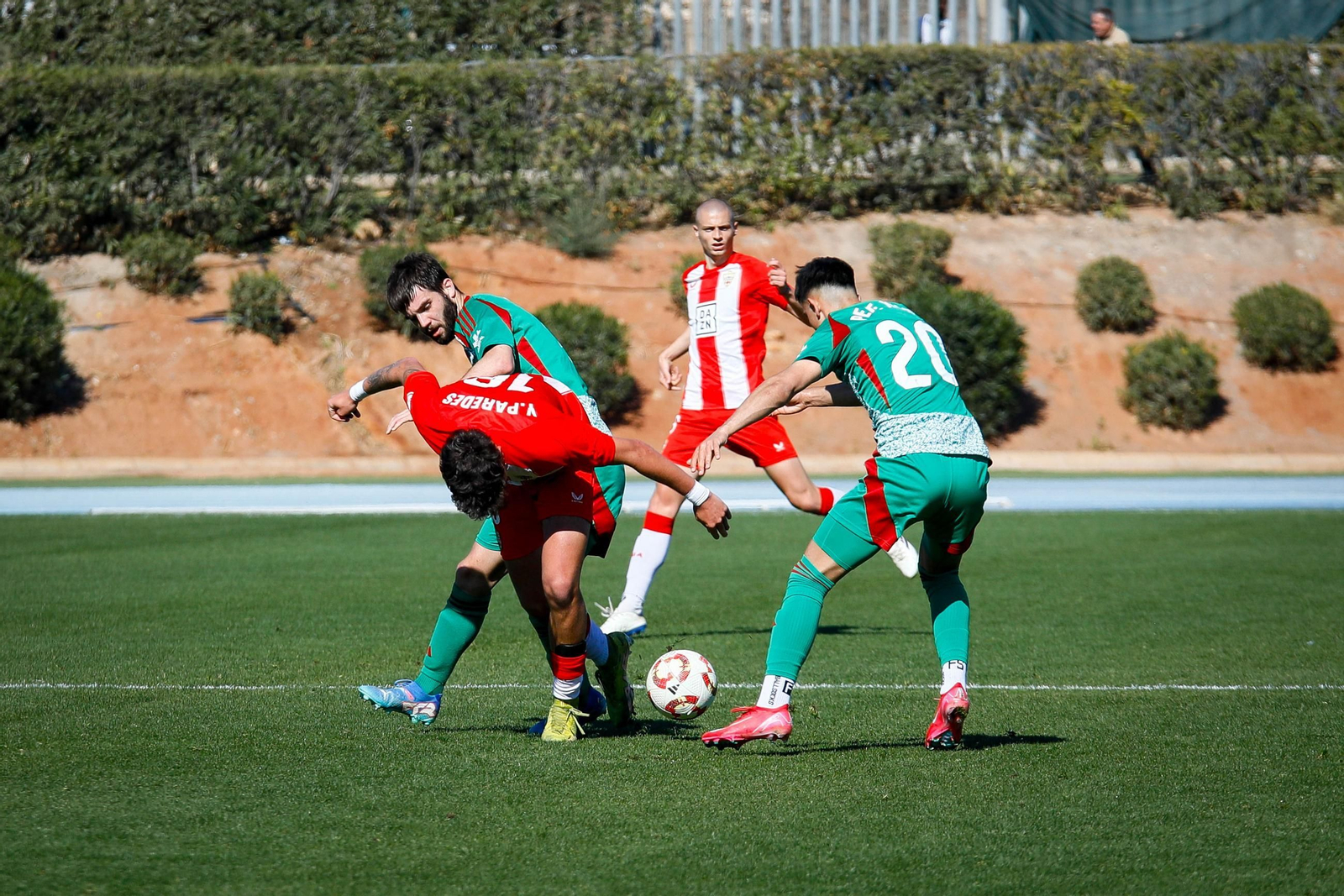 Las imágenes de Segunda RFEF entre Almeria B y recreativo de Granada