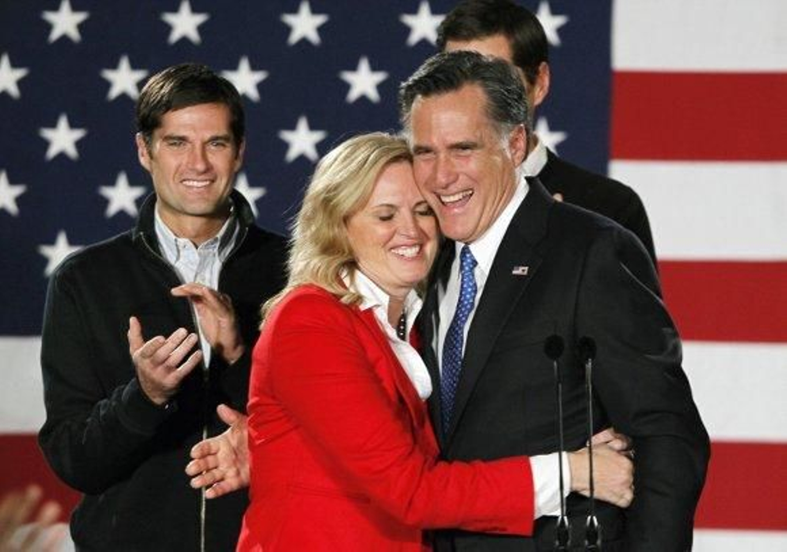 Romney gana a Santorum por sólo ocho votos las primarias republicanas de Iowa