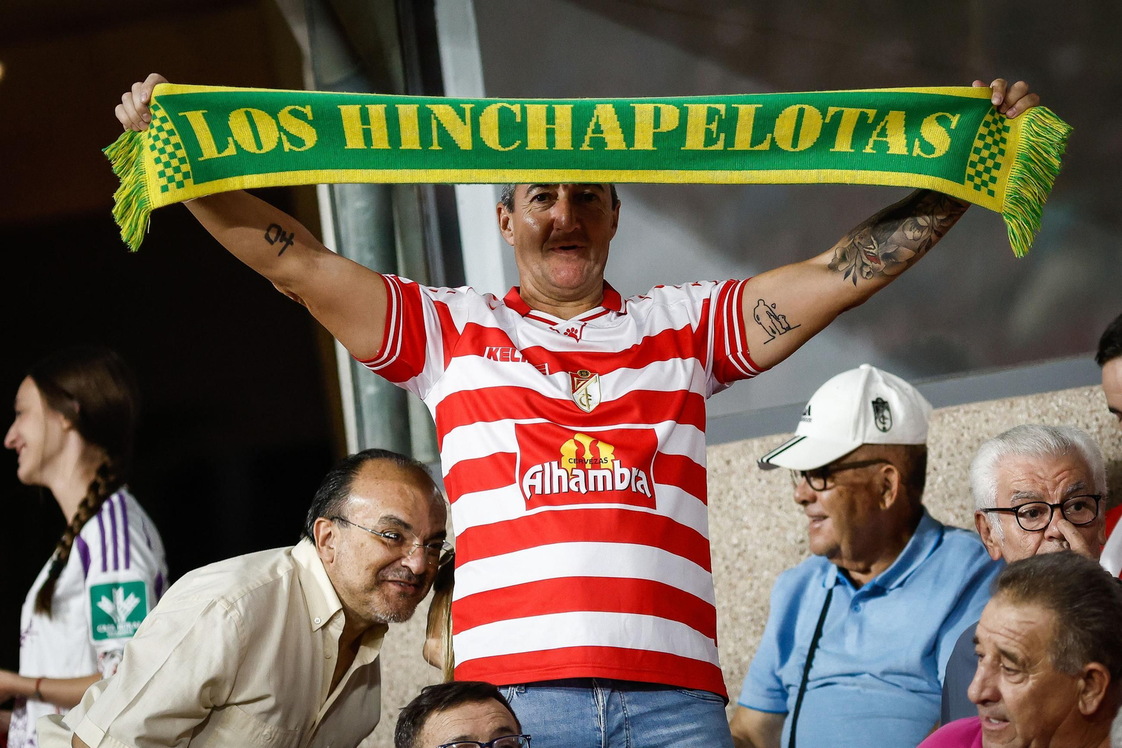 Encuéntrate en la grada de Los Cármenes en el Granada-Mirandés