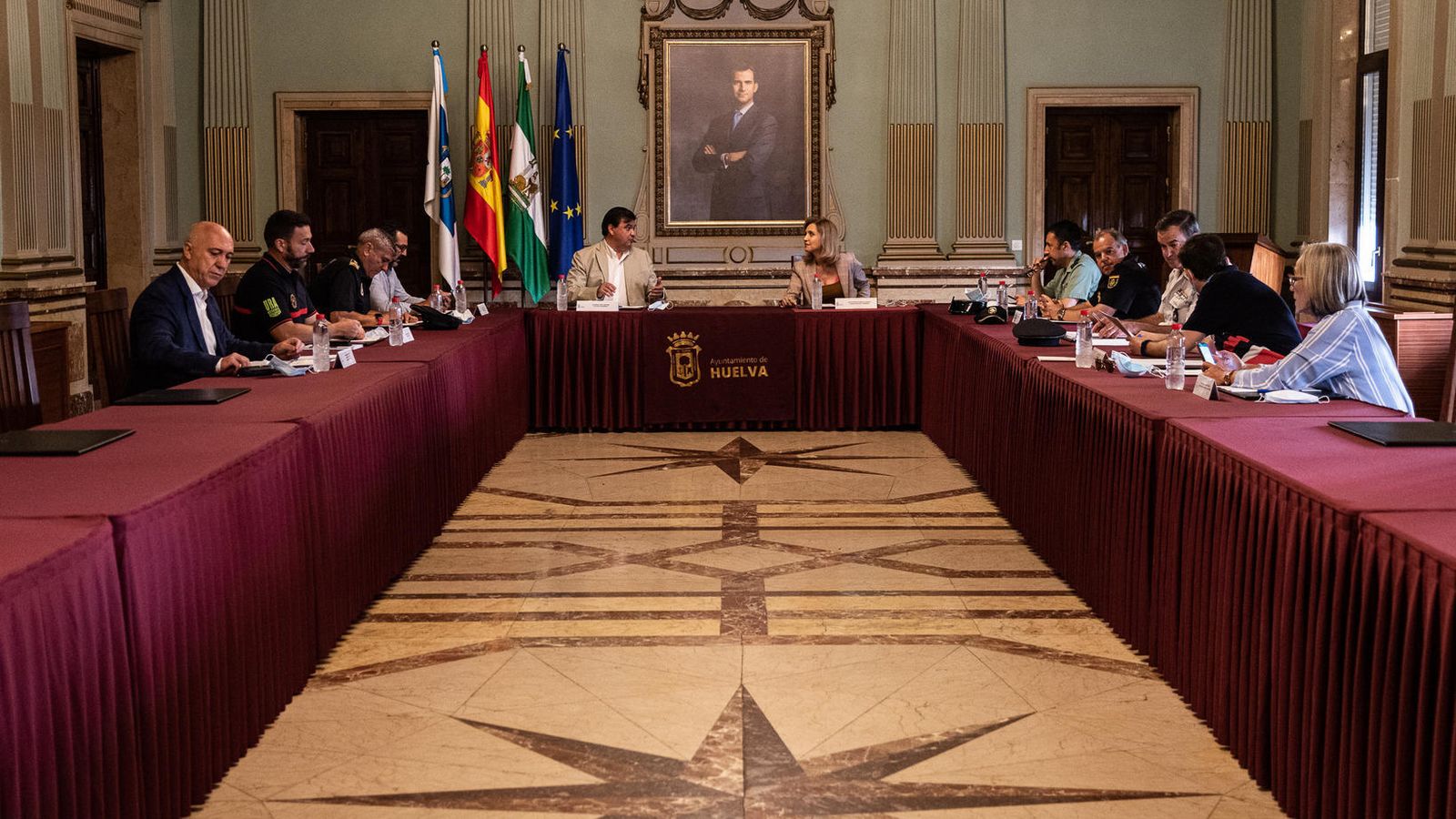 Reunión de la Junta Local de Seguridad en el salón de plenos.
