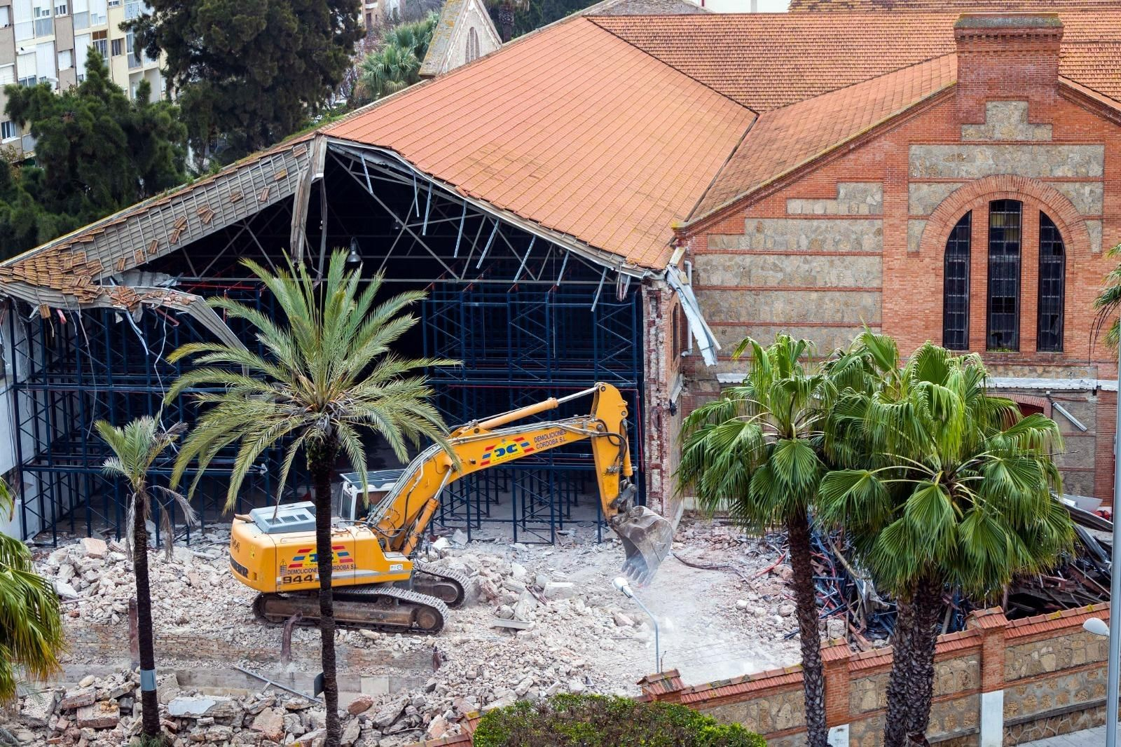Imágenes del derribo de los Depósitos de Tabacalera Imágenes del derribo de los Depósitos de Tabacalera