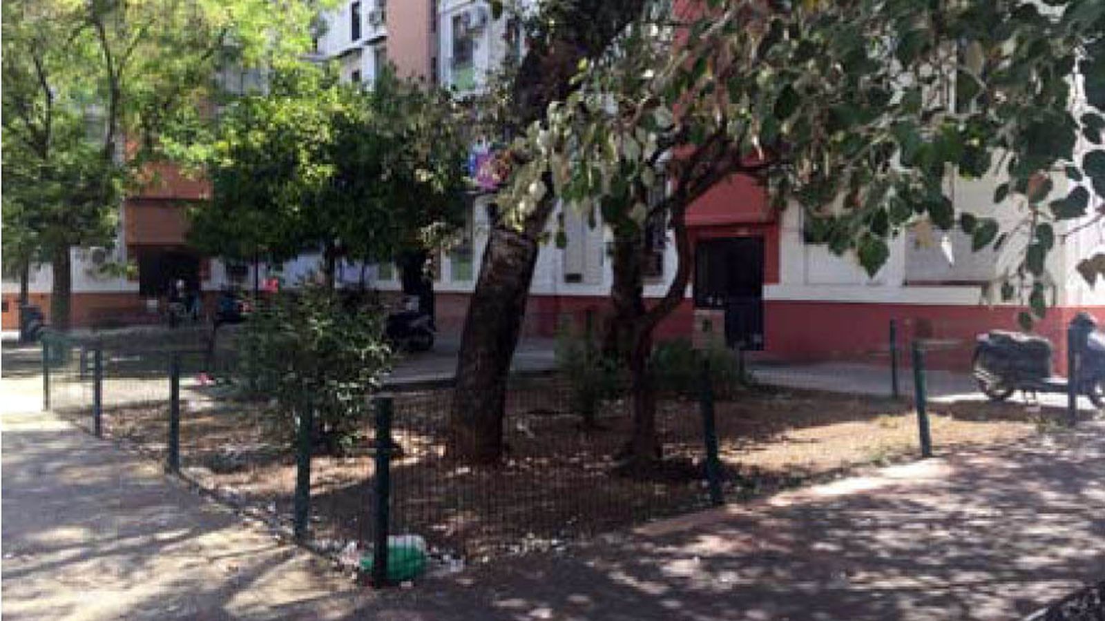 El nuevo cerramiento metálico contará con un metro de altura.