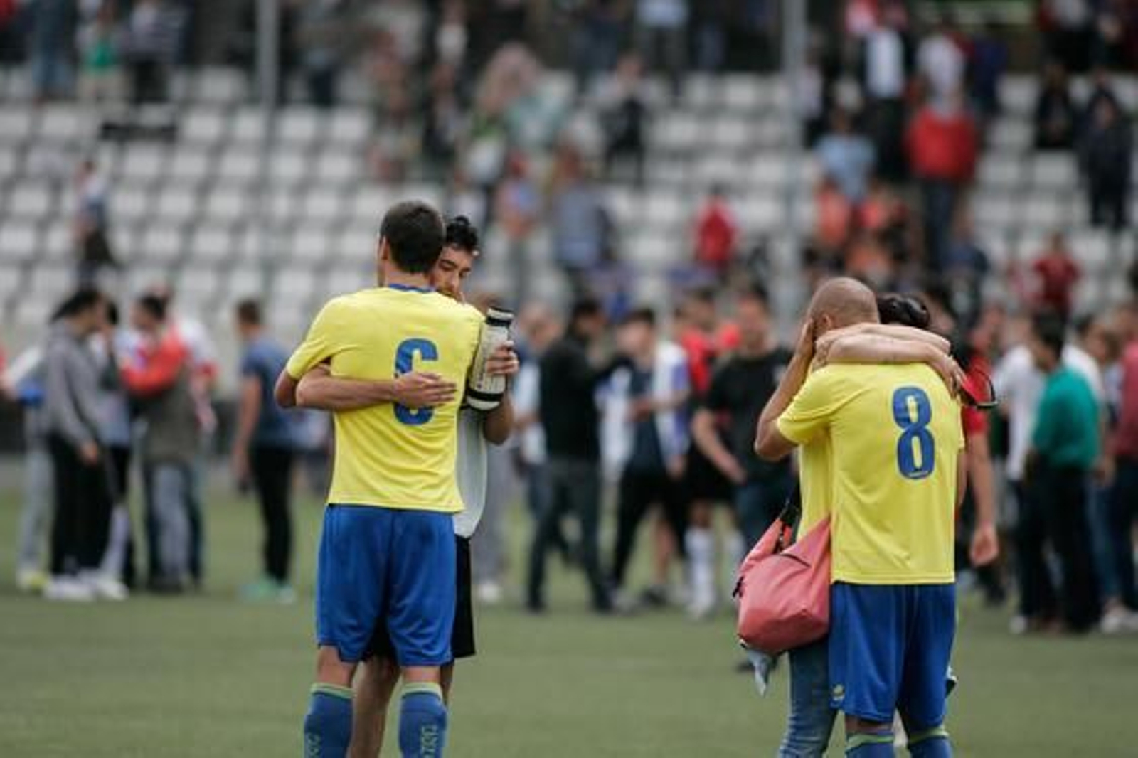 Las imágenes del L'Hospitalet-Cádiz