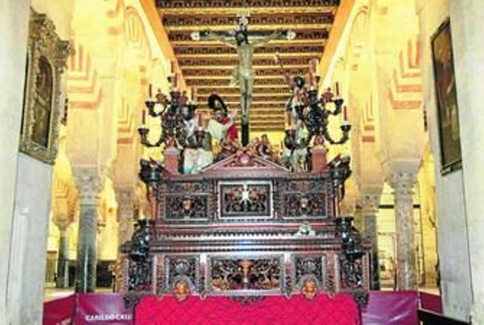A la Catedral con el permiso de la lluvia