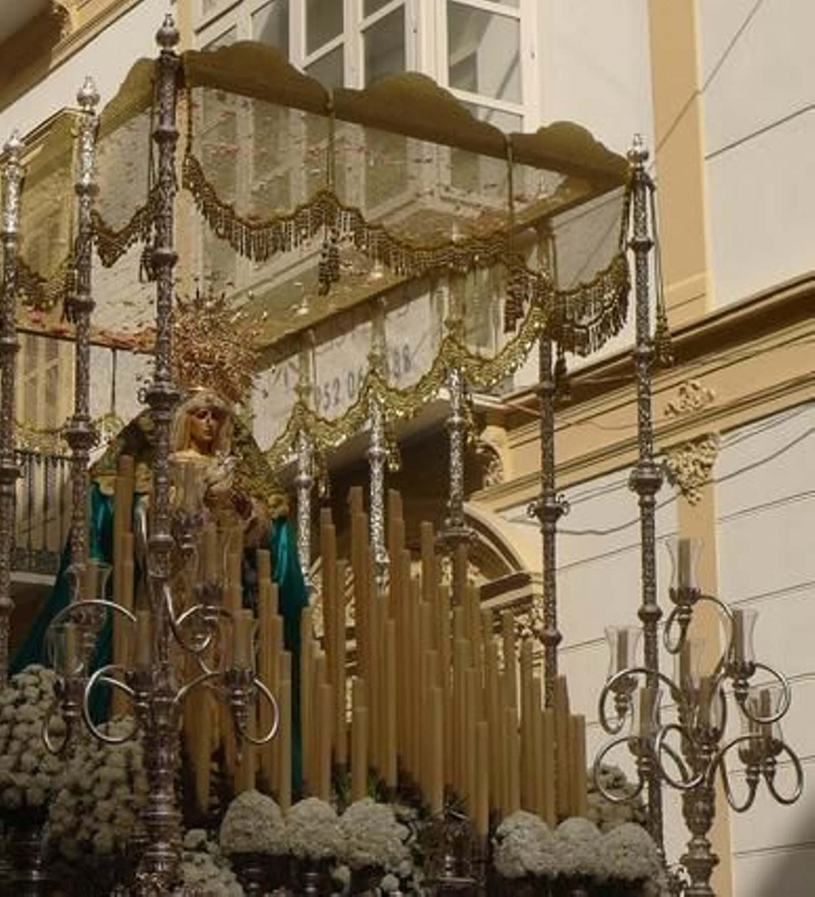 El buen tiempo acompaña a las procesiones en este primer día de Semana Santa

Foto: Sergio Camacho