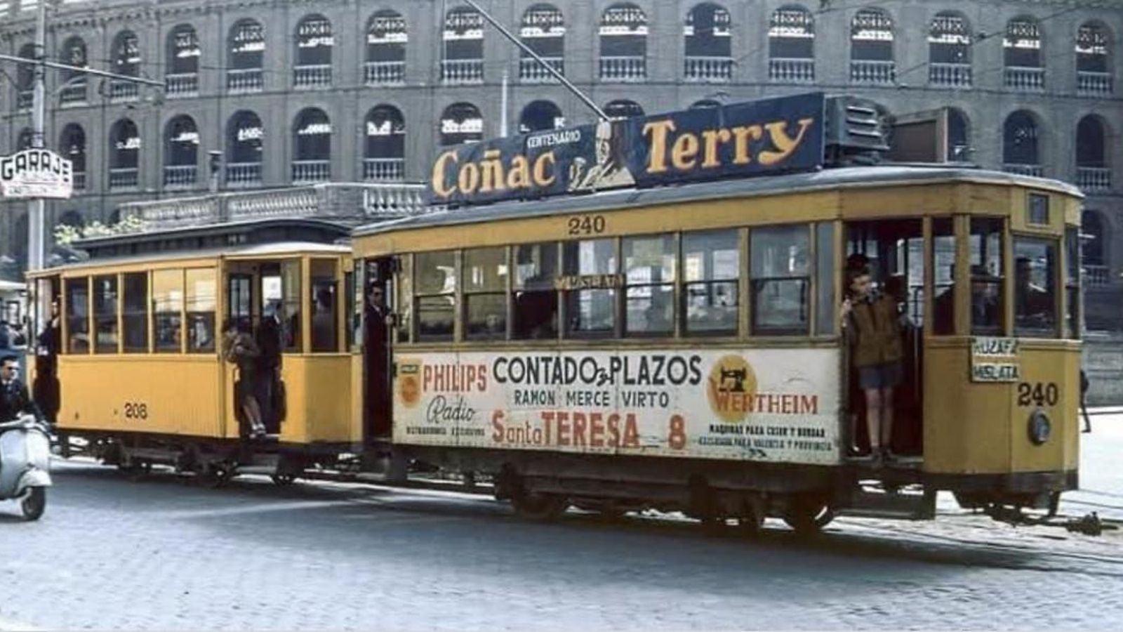 Tranvia eléctrico de Valencia con Terry, años `50.