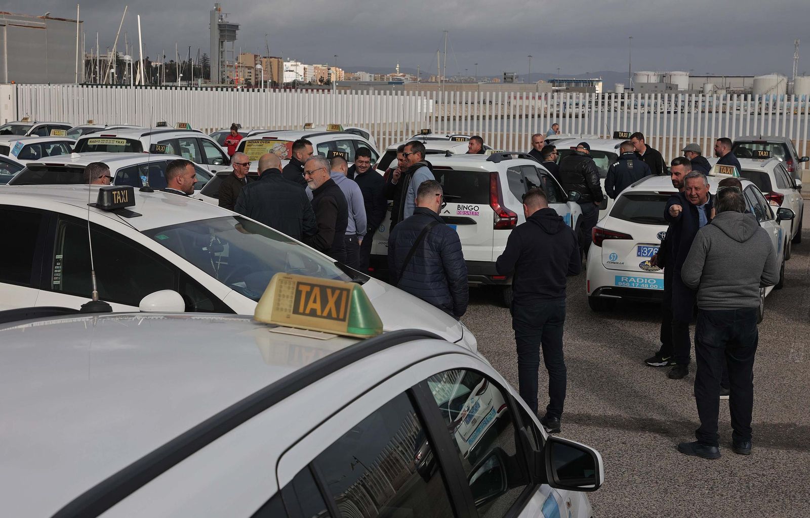 Fotos de las protestas de los taxistas en Algeciras