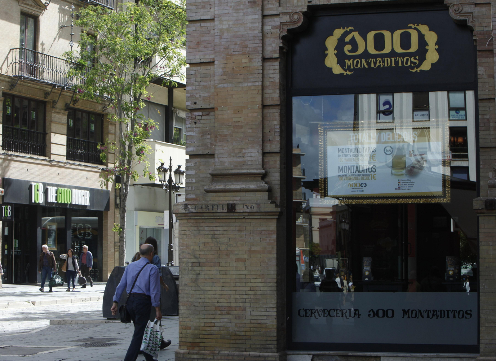 Uno de los establecimientos 100 Montaditos de Sevilla.