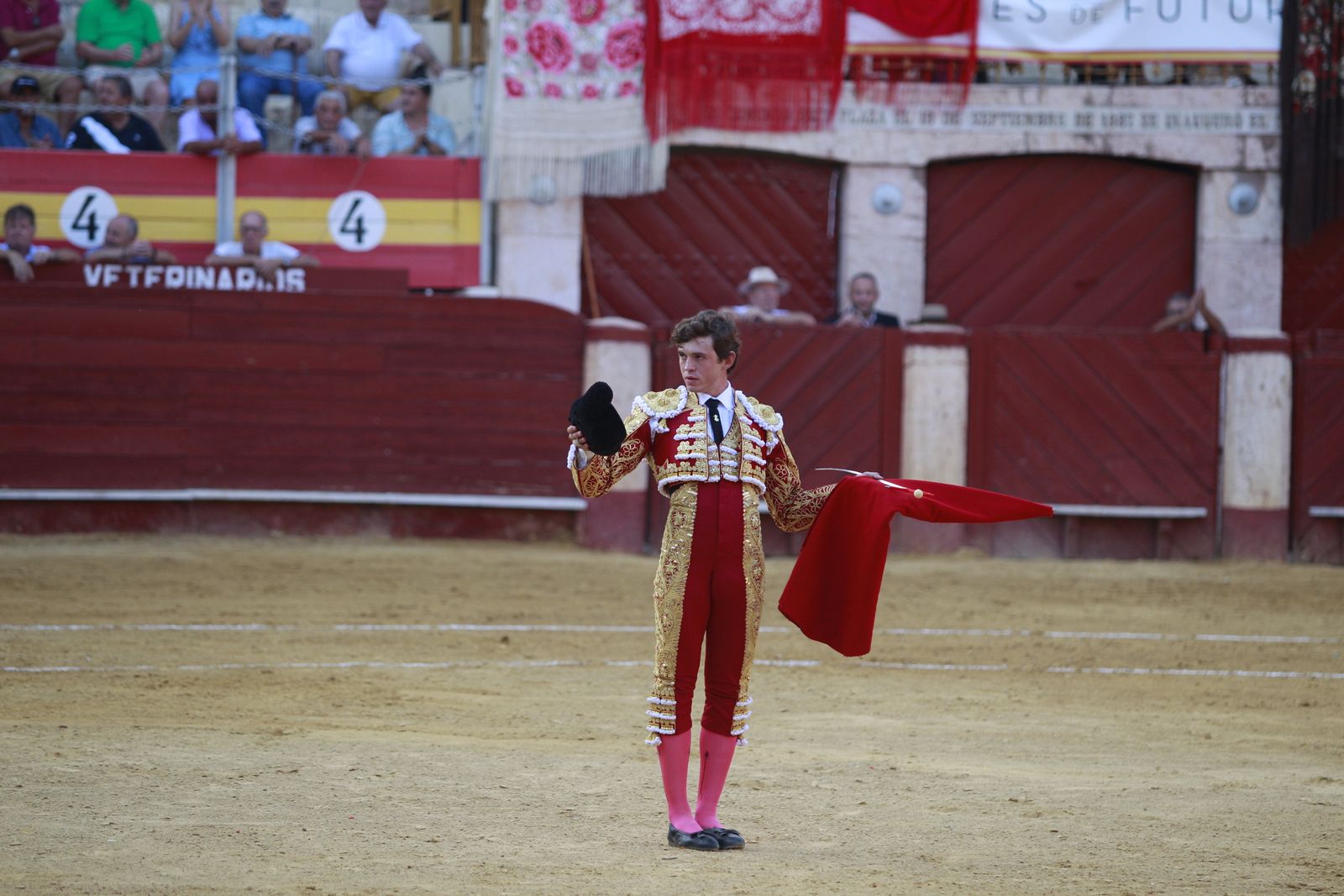 Imágenes de la corrida de toros del jueves en la Feria de Almería 2024